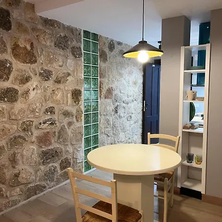 卡瑟纳纳瓦莱诺旅馆 招待所 3*